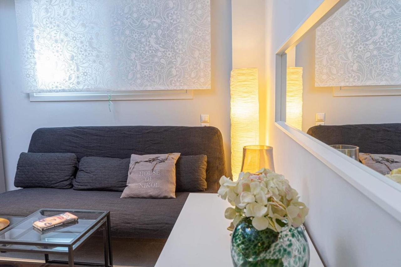 Nikkis Flat - Kolonaki Square Apartment *